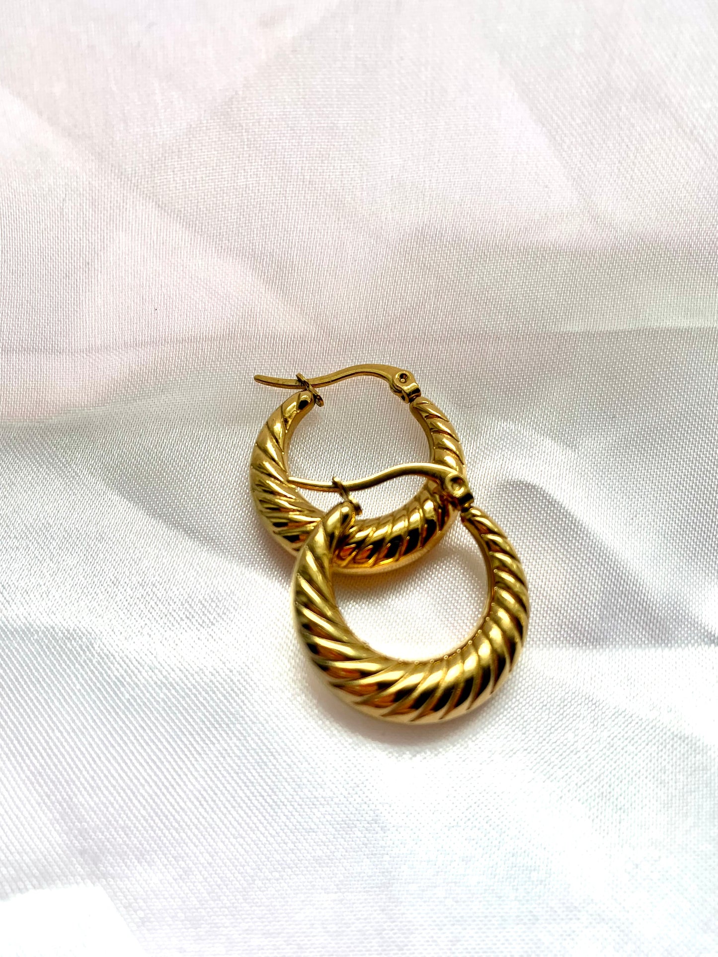 Hoop Croissant Steel