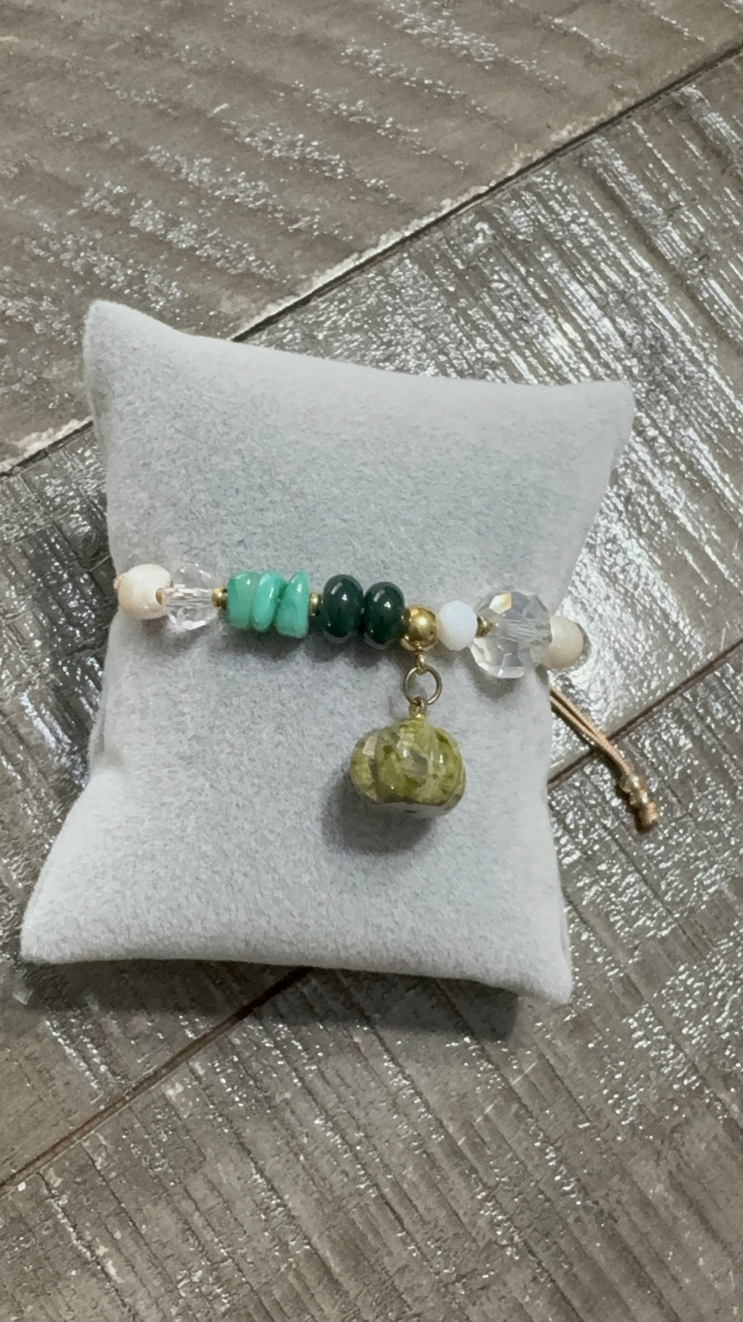 Jaded pearl bracelet