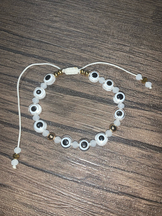 Lisy White Eye Bracelet Adjustable