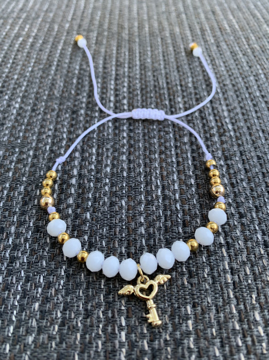 Lupe White Bracelet adjustable